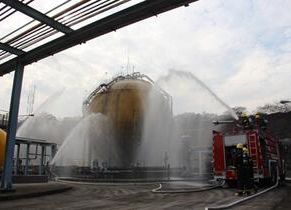 瀘天化開展液氨充裝站液氨泄漏應急救援綜合演練