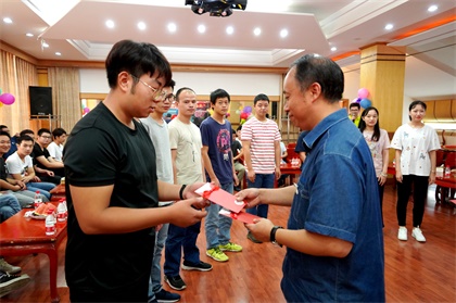 瀘天化股份公司開展“致敬青春，共筑夢想”青年員工聯誼活動