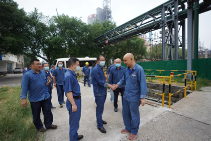 瀘天化股份公司總經(jīng)理趙永清率隊(duì)到一線檢查指導(dǎo)疫情防控工作