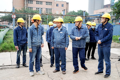 瀘天化股份公司黨委書記、董事長(zhǎng)廖廷君率隊(duì)檢查二十大前安全生產(chǎn)工作