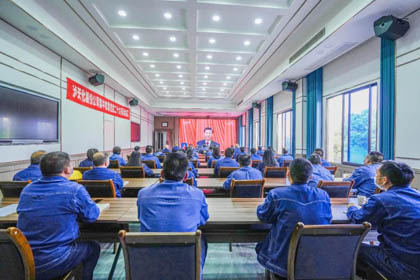 今天，你我共享祖國(guó)的榮光！