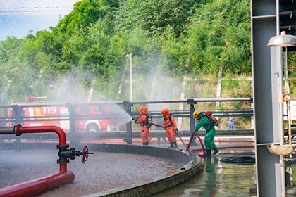 瀘天化股份公司開(kāi)展液氨罐區(qū)液氨泄漏應(yīng)急演練